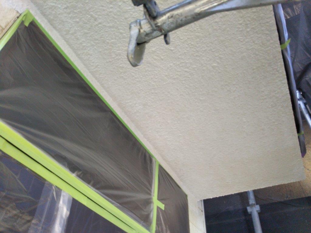 天井の下塗り塗装修了