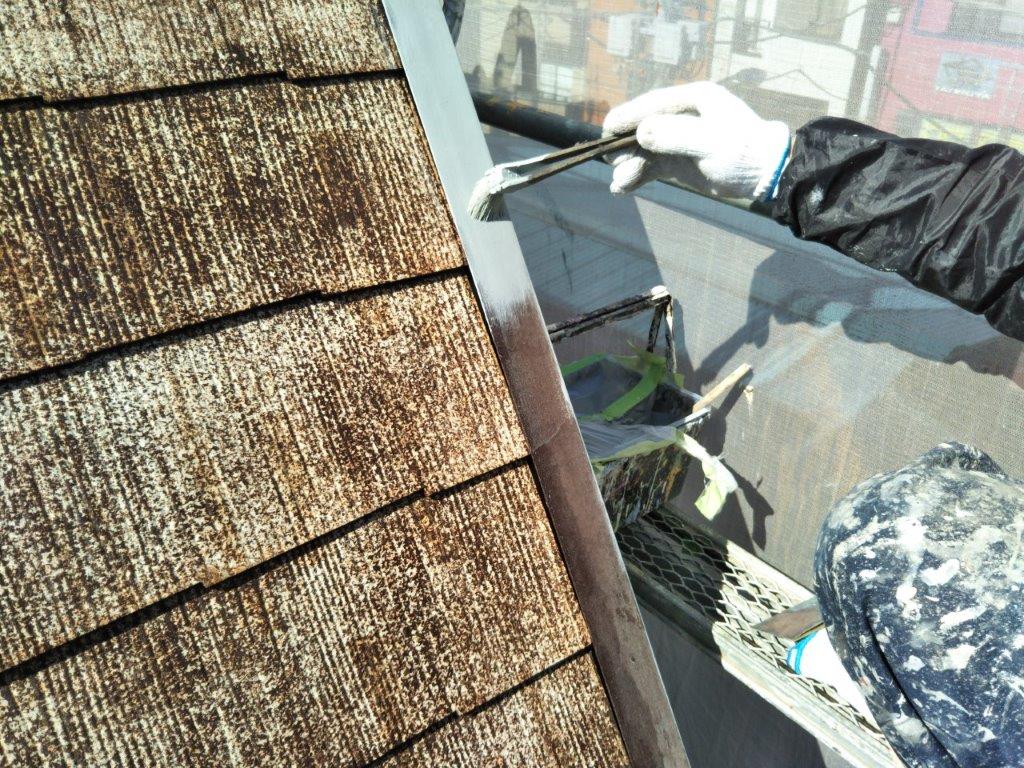 屋根板金部に錆止め塗装